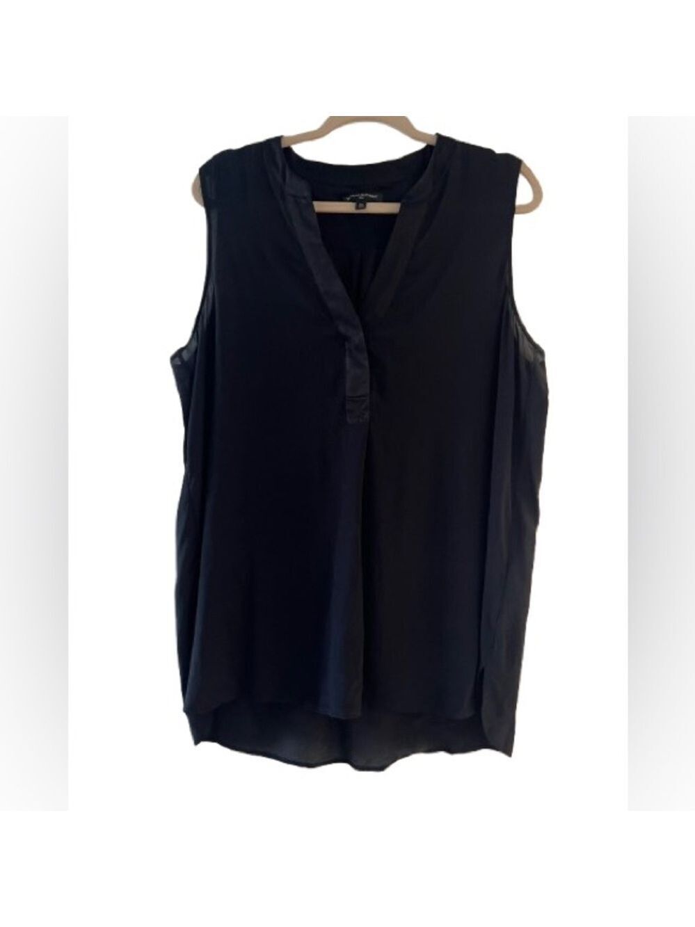 Banana Republic Silk Black Tank Blouse. Size XL